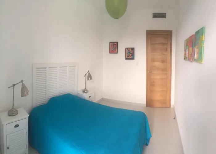 Marina Di Fiori By Pinarello Services פורטו-וישיו