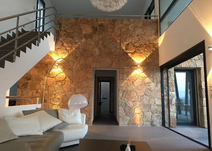 Marina Di Fiori By Pinarello Services פורטו-וישיו